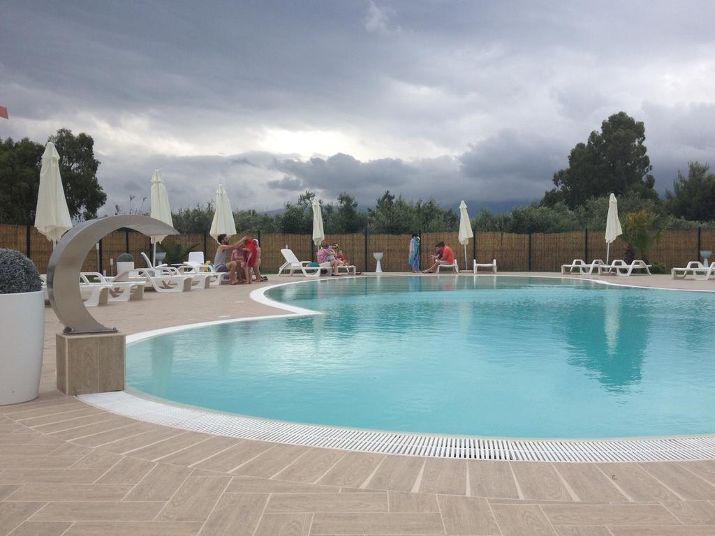 Camping Villaggio Riviera Foce Varano Exterior foto