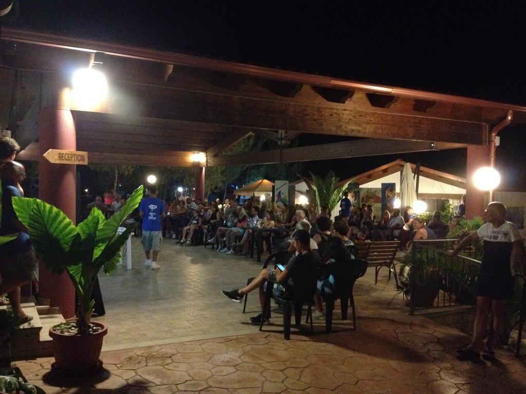 Camping Villaggio Riviera Foce Varano Exterior foto